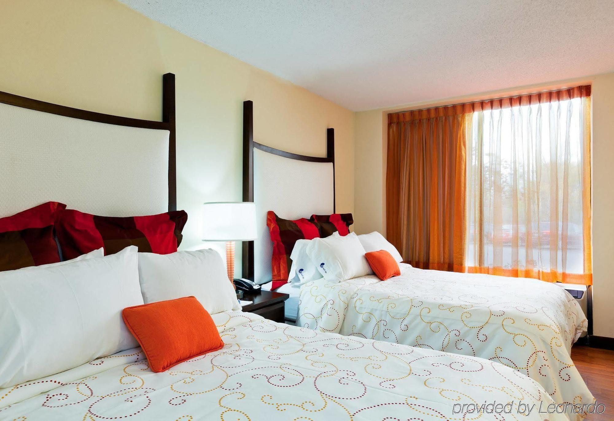 Hotel Indigo Chicago - Vernon Hills By Ihg Room photo